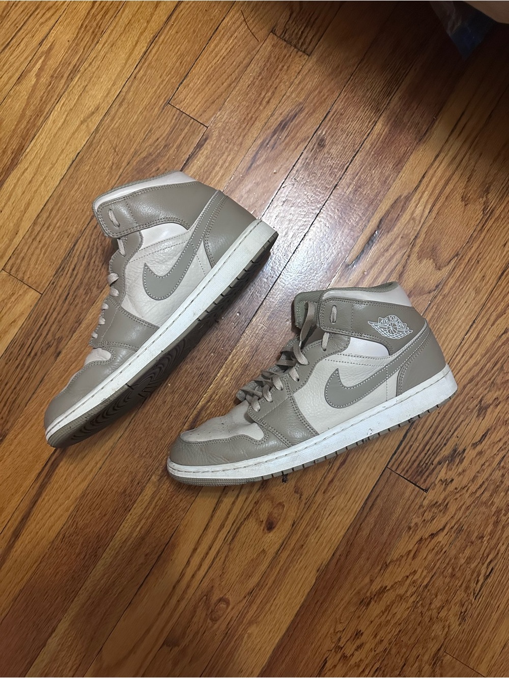 Nike Air Jordan 1 Mid BG Legend sz 13 SOLD OUT!